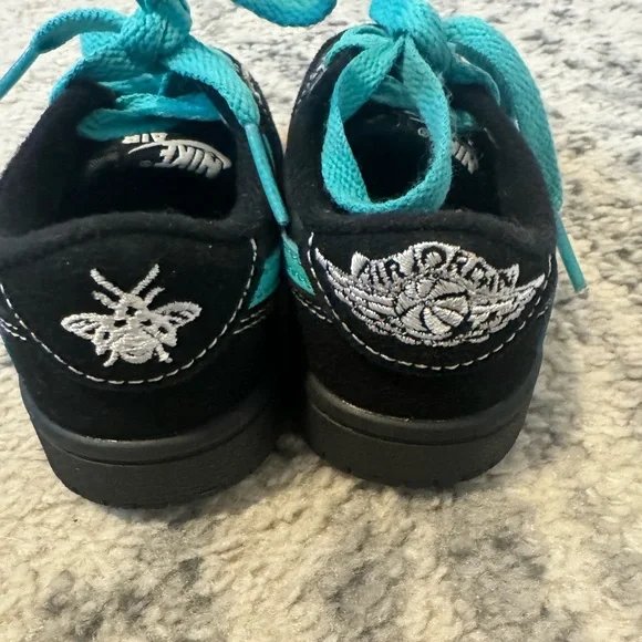 Travis Scott × Nike TD Blackphantom 17.5 Jordan Travis Scott x Air Jordan 1 Low 'Black Phantom